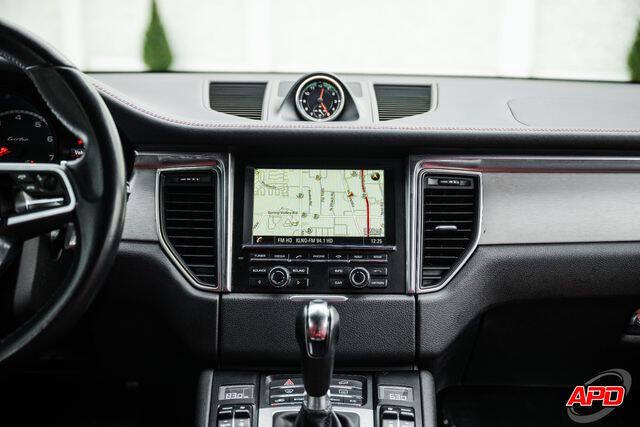 2015 Porsche Macan Turbo