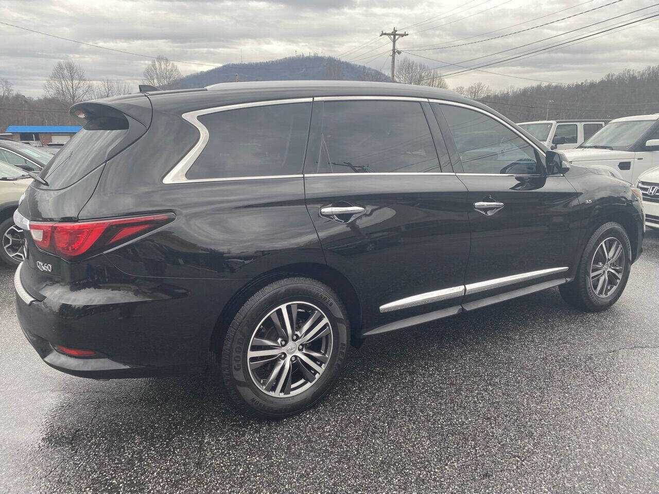 2016 INFINITI QX60 for sale at Driven Pre-Owned in Lenoir, NC