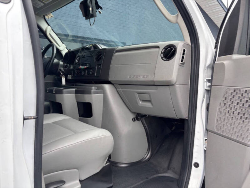 2017 Ford E350 Bucket Van