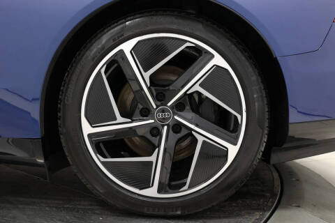 2024 Audi e-tron GT quattro Premium Plus