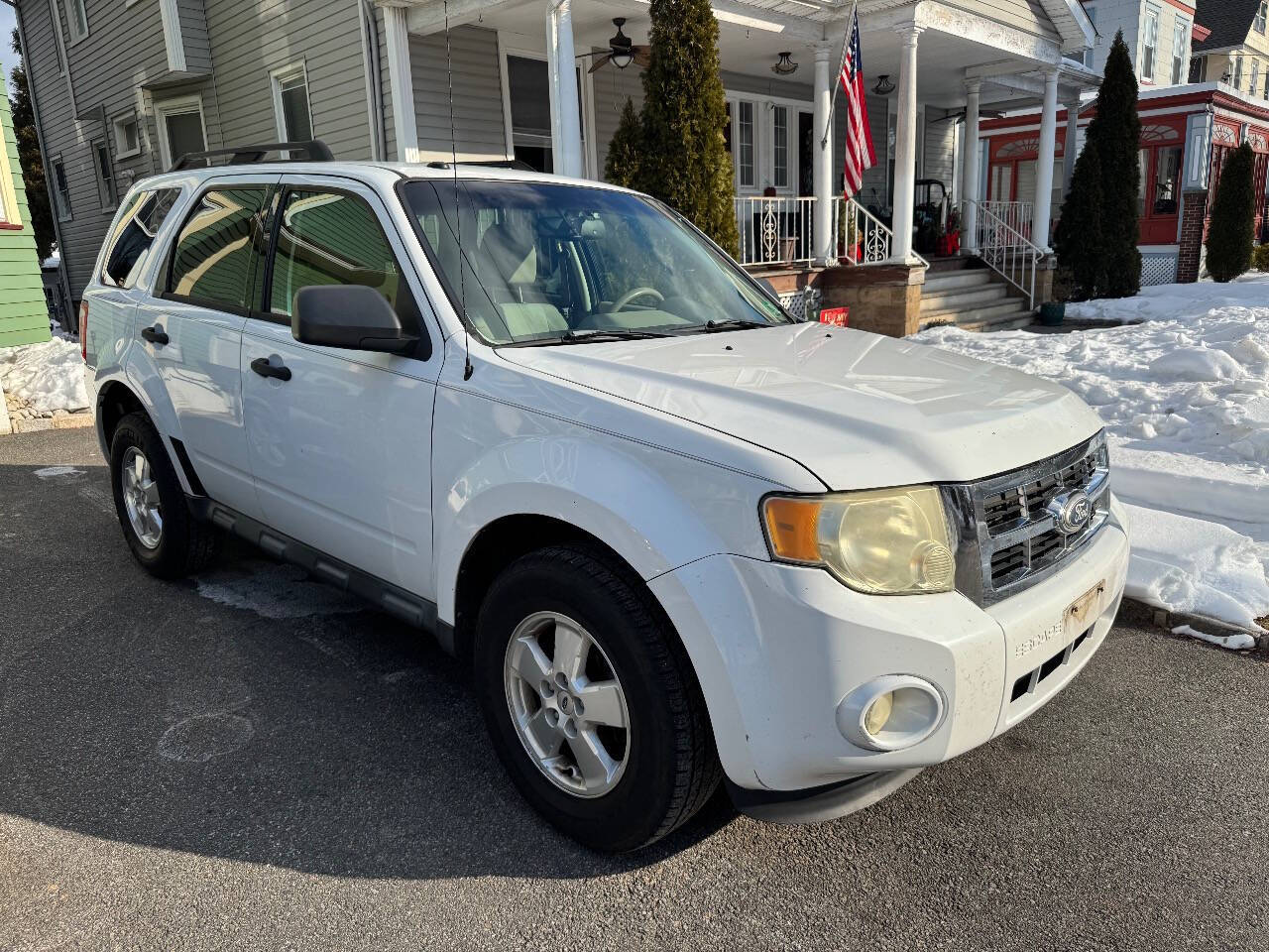 White 2011 Ford Escape XLT AWD XLT 4dr SUV 1