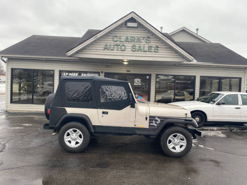 1995 Jeep Wrangler for sale at Clarks Auto Sales in Middletown OH