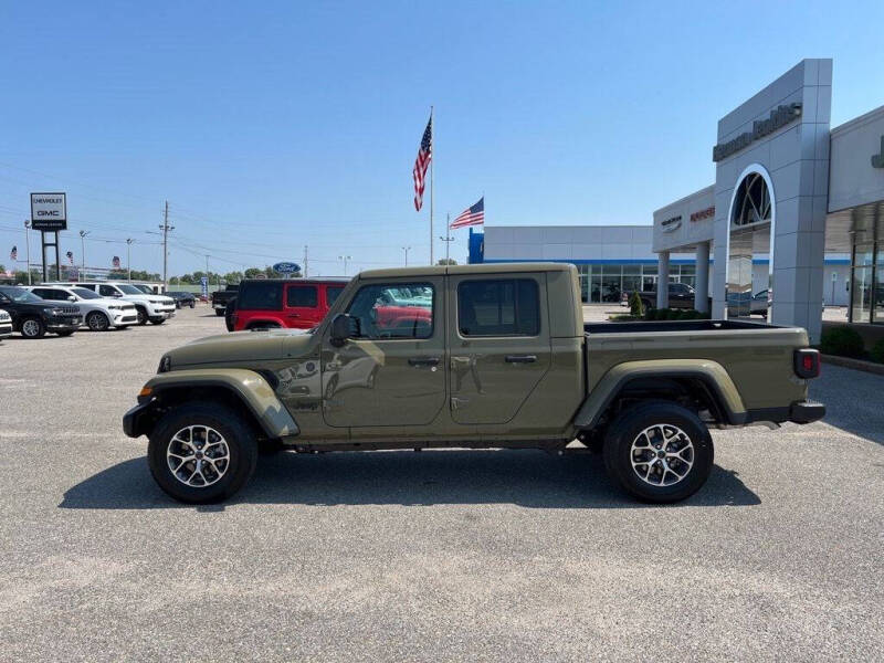 2025 Jeep Gladiator Sport S