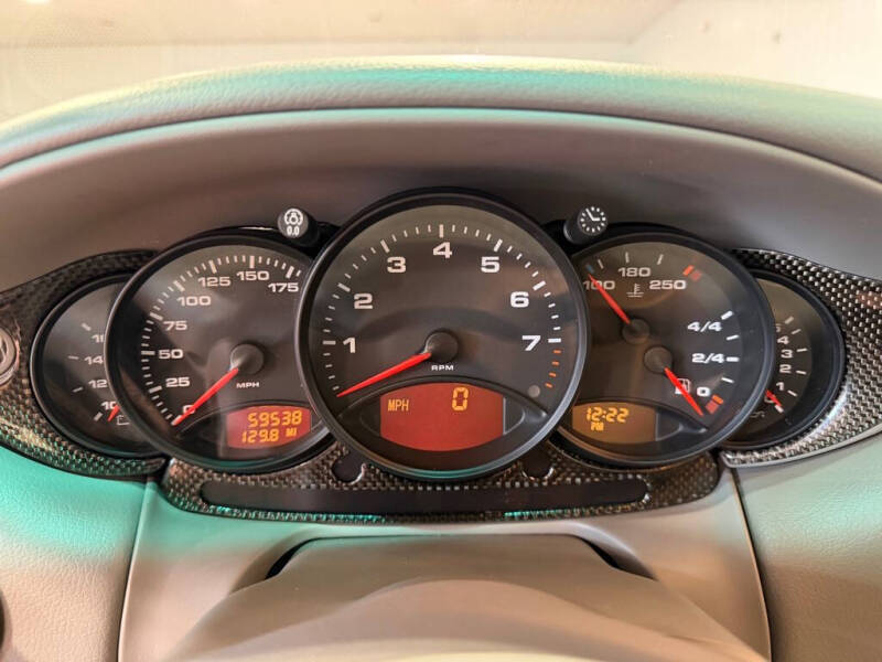 2001 Porsche 911 Carrera 4