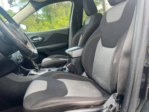 2015 Jeep Cherokee Sport