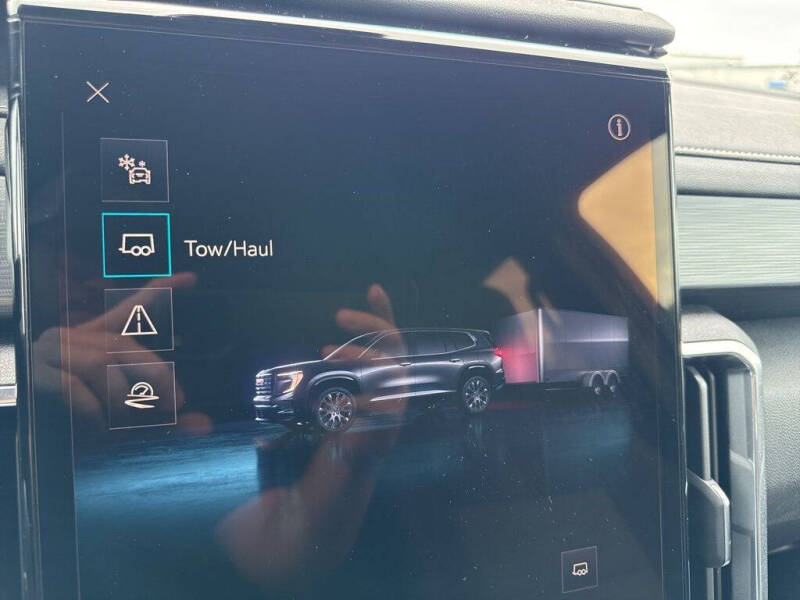 2025 GMC Acadia Elevation