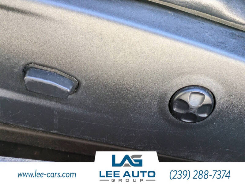 2015 Dodge Challenger SXT Plus