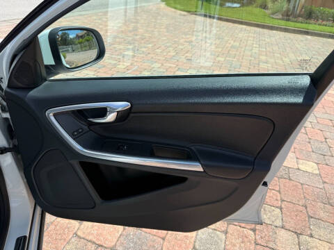 2016 Volvo S60 T5 Drive-E Premier