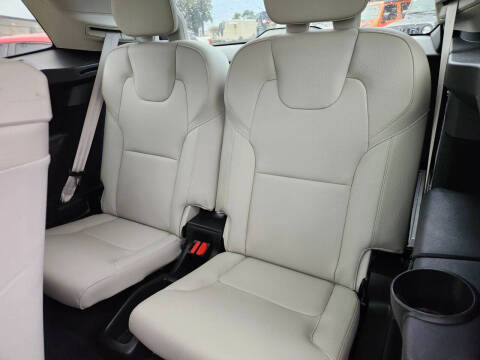 2020 Volvo XC90 T5 Momentum