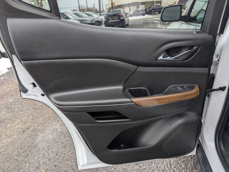 2017 GMC Acadia SLE-1