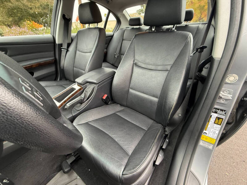 2011 BMW 3 Series 328i