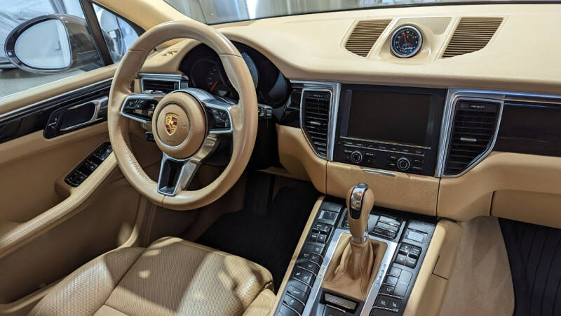 2015 Porsche Macan S