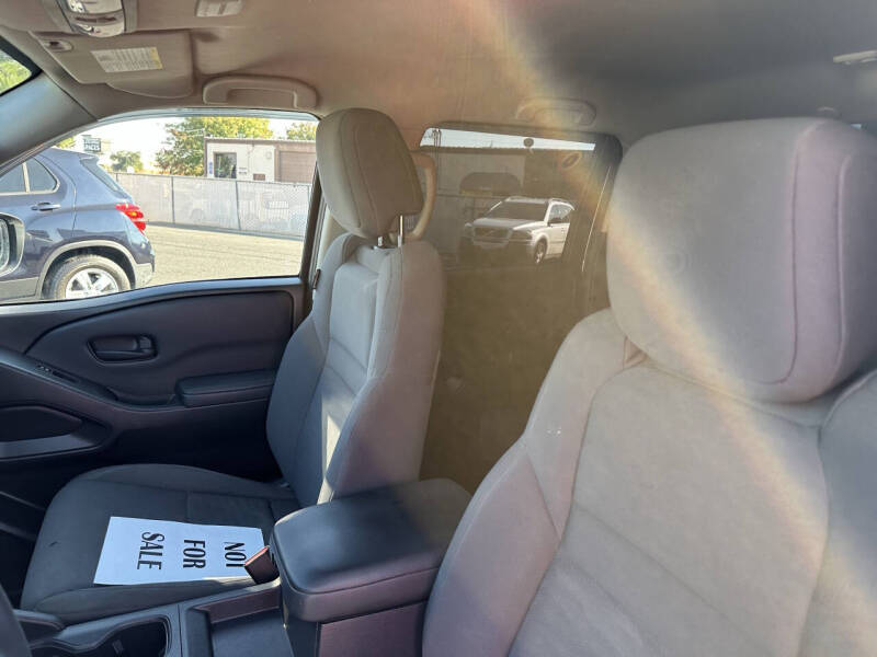 2022 Nissan Frontier S