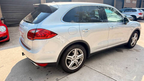 2011 Porsche Cayenne S Hybrid