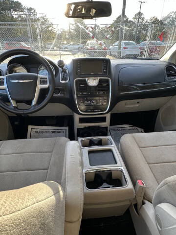 2013 Chrysler Town and Country Touring