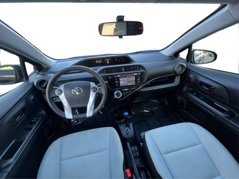 2015 Toyota Prius c One