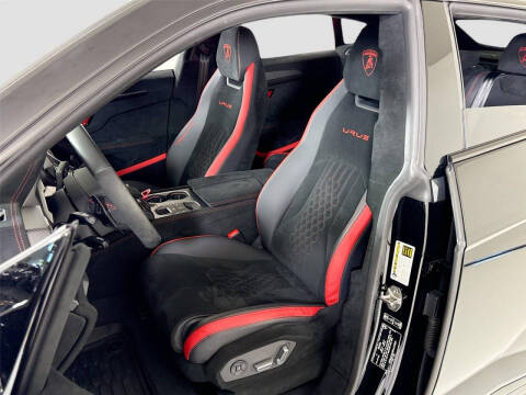 2023 Lamborghini Urus Performante