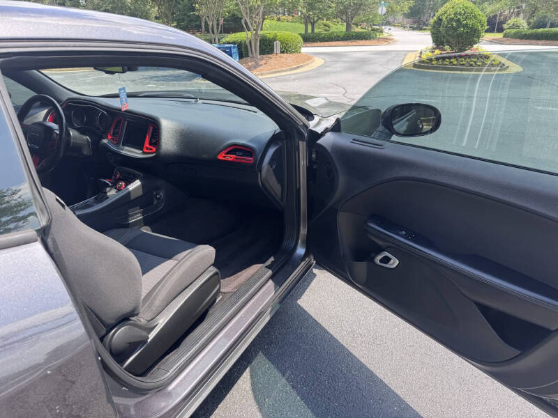 2019 Dodge Challenger SXT