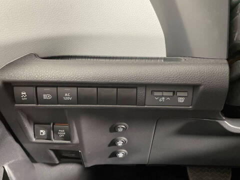 2025 Toyota Sienna XSE 7-Passenger