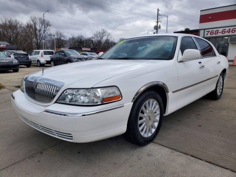 2003 Lincoln Town Car for sale at Quallys Auto Sales in Olathe KS