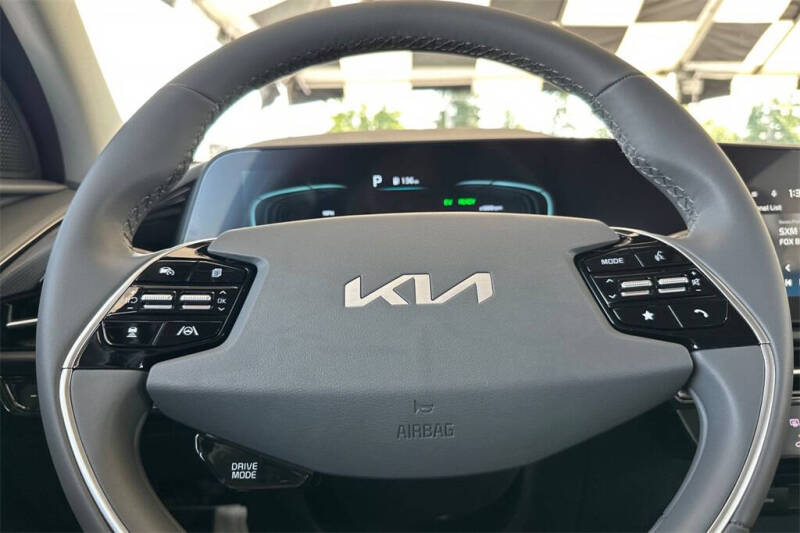 2025 Kia Niro EX
