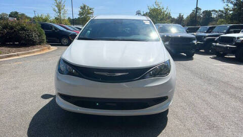 2026 Chrysler Voyager LX