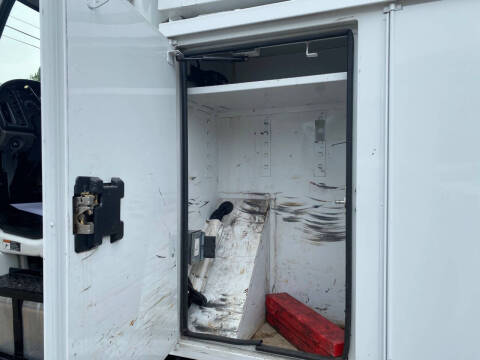 2015 Freightliner M2 106