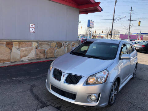 2009 Pontiac Vibe for sale at Drive Max Auto Sales in Warren MI