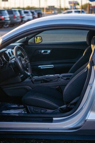 2020 Ford Mustang EcoBoost