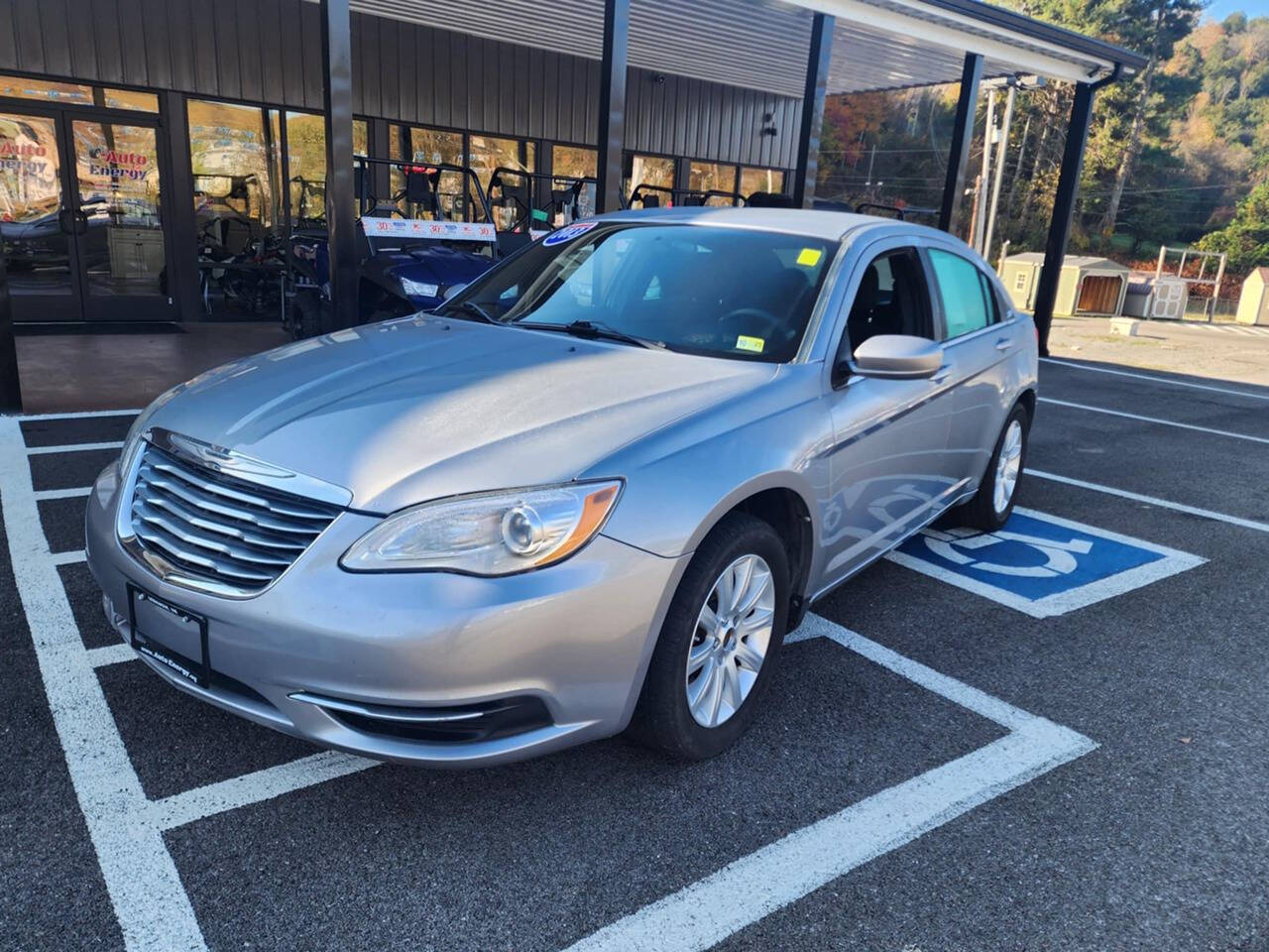 2013 Chrysler 200 for sale at Auto Energy in Lebanon, VA