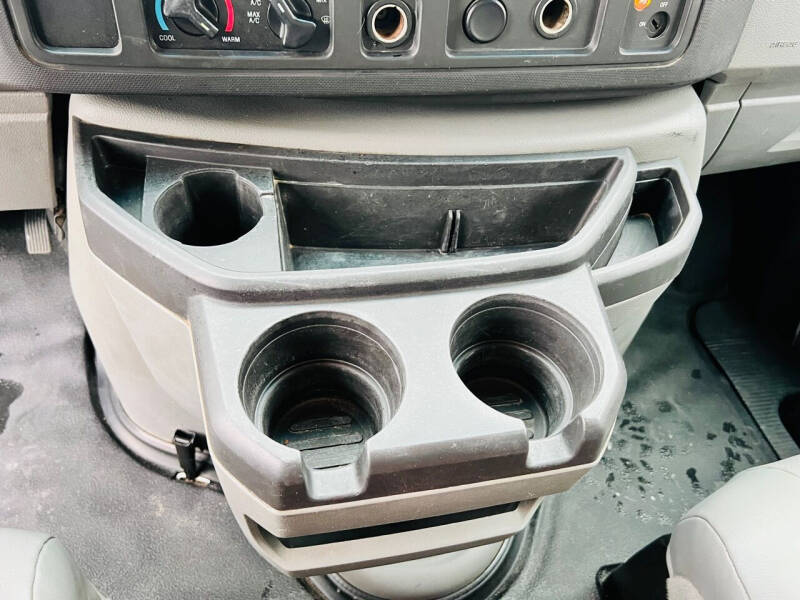 2017 Ford E-Series E-350 SD