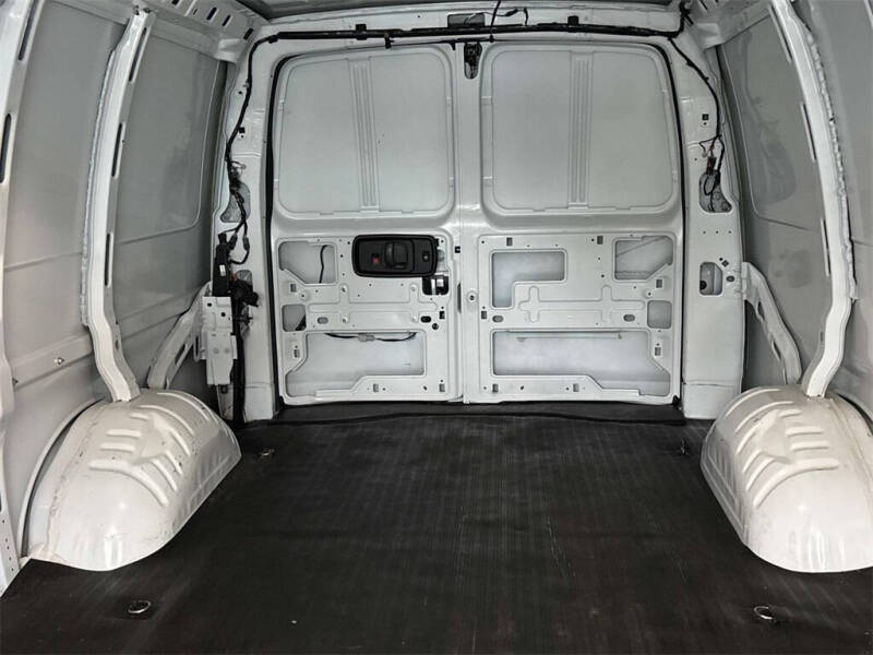 2023 Chevrolet Express 2500