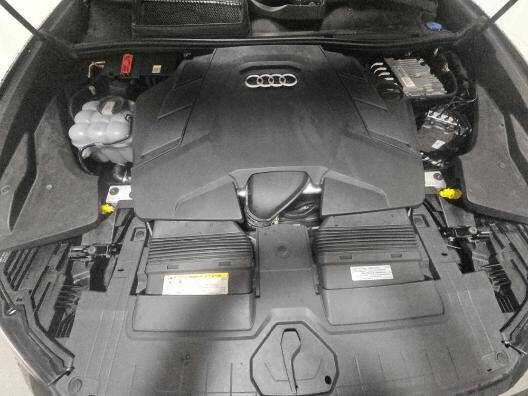 2020 Audi Q8 quattro Prestige 55 TFSI