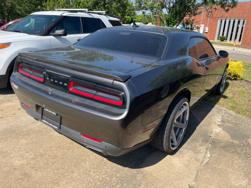 2015 Dodge Challenger SXT