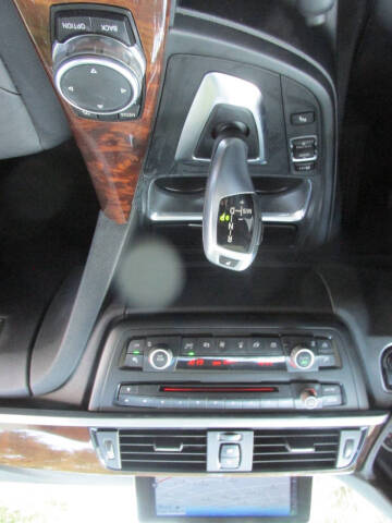 2015 BMW 3 Series 320i