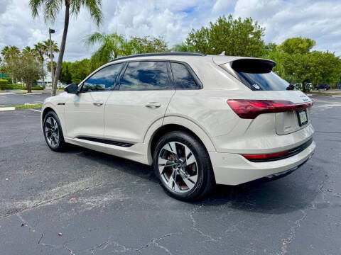 2021 Audi e-tron quattro Premium