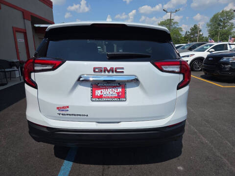 2022 GMC Terrain SLE