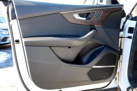 2020 Audi Q8 quattro Premium Plus 55 TFSI