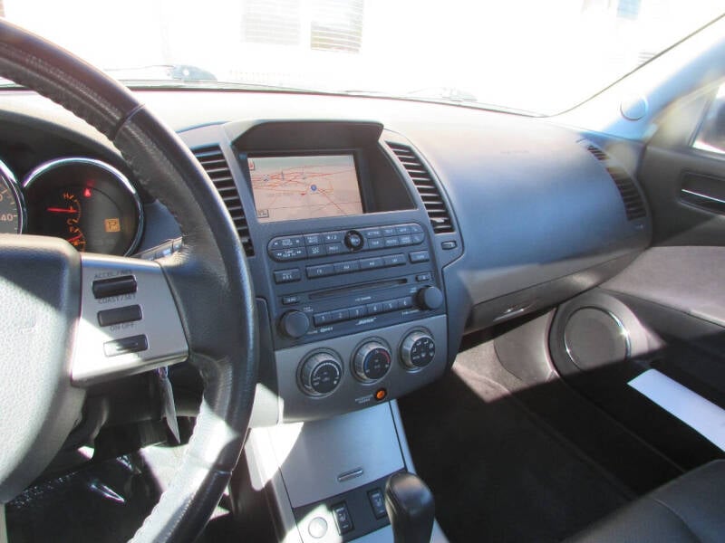 2005 Nissan Altima SL photo 11