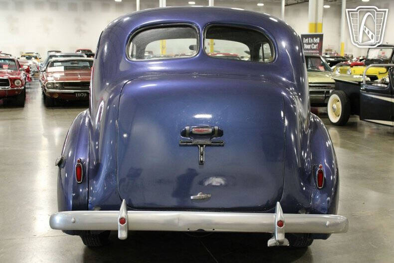 1939 Packard Six