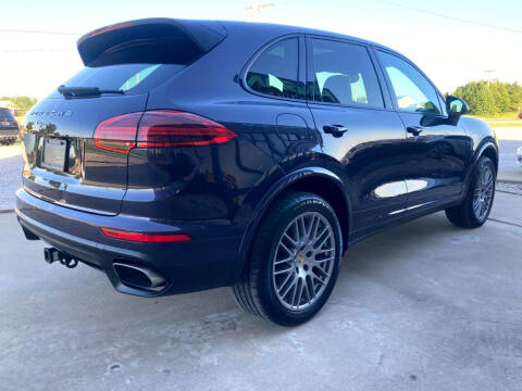 2017 Porsche Cayenne Platinum Edition