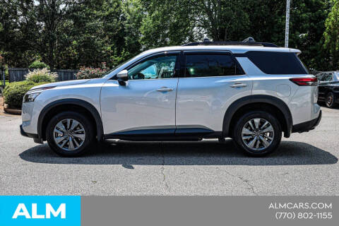 2024 Nissan Pathfinder SV