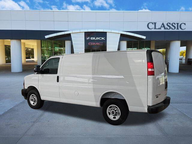 2024 GMC Savana 2500