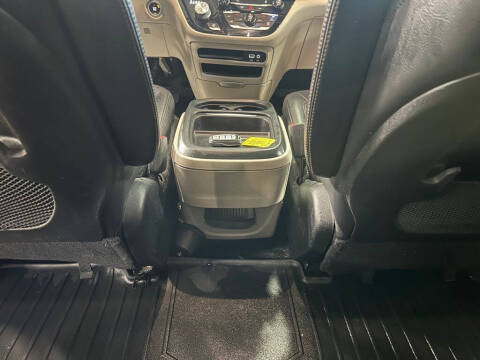 2017 Chrysler Pacifica Touring-L