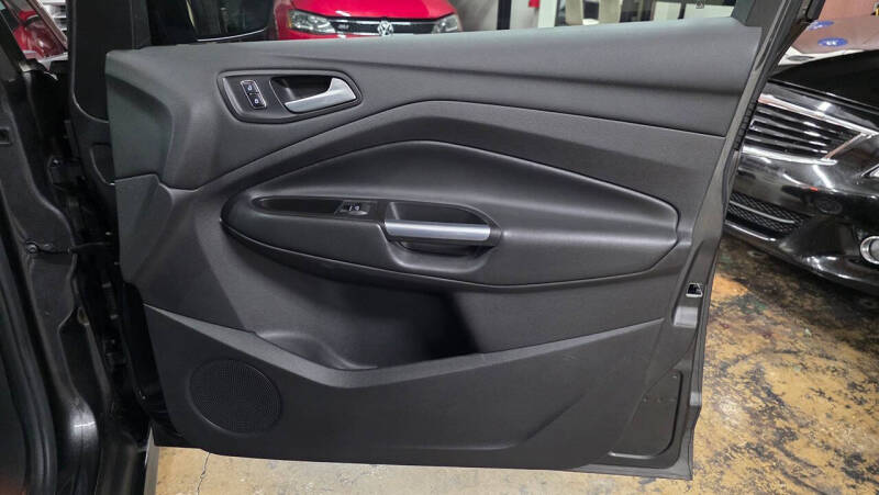 2015 Ford C-MAX Hybrid SE