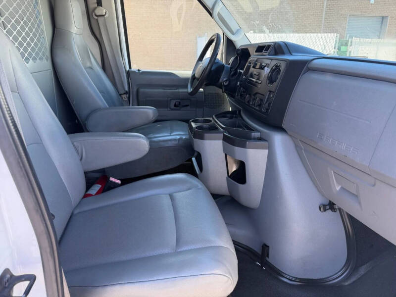 2013 Ford E-Series E-250