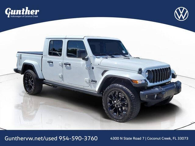 2025 Jeep Gladiator NightHawk