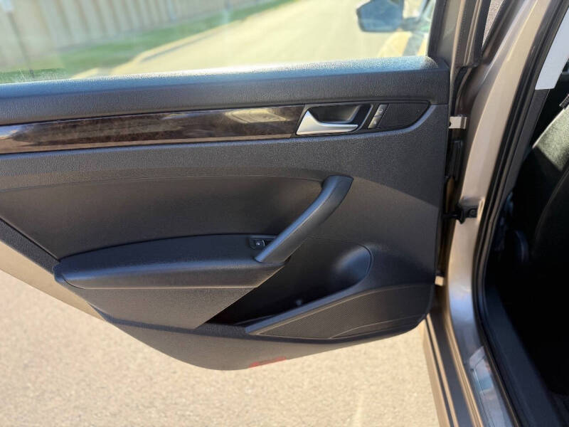 2015 Volkswagen Passat 2.0L TDI SEL Premium