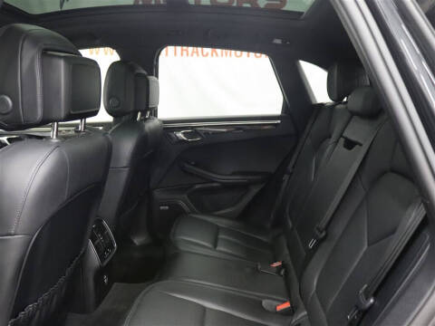 2022 Porsche Macan