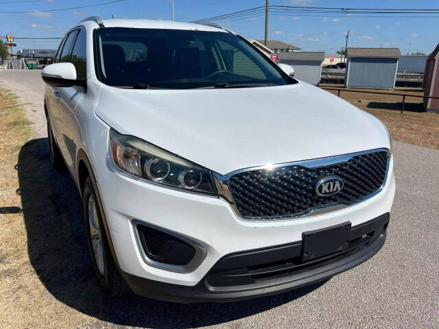 2017 Kia Sorento for sale at Avanti Auto Sales in Austin, TX